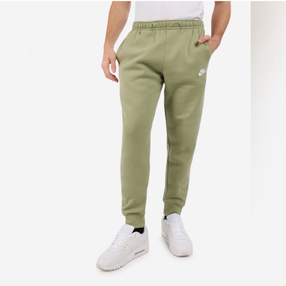 Nike Men's Sage Green Joggers